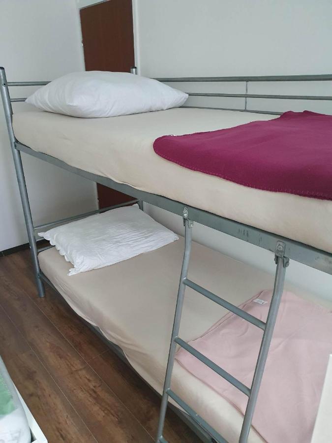 Rooms Jenifer Split Exterior photo