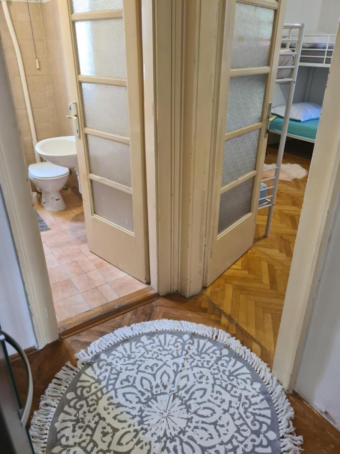 Rooms Jenifer Split Exterior photo